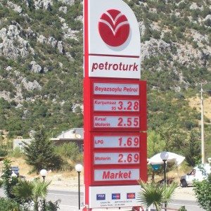 fiyat-panosu-petroturk